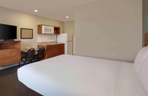 Frederick Hotel | WoodSpring Suites Frederick I-70