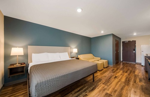 Inverness Hotel | WoodSpring Suites Inverness