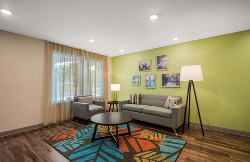 Inverness Hotel | WoodSpring Suites Inverness