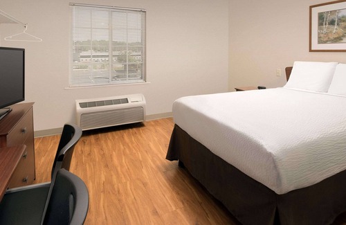Mission Hotel | WoodSpring Suites Kansas City Mission