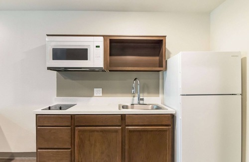Lake Jackson Hotel | WoodSpring Suites Lake Jackson
