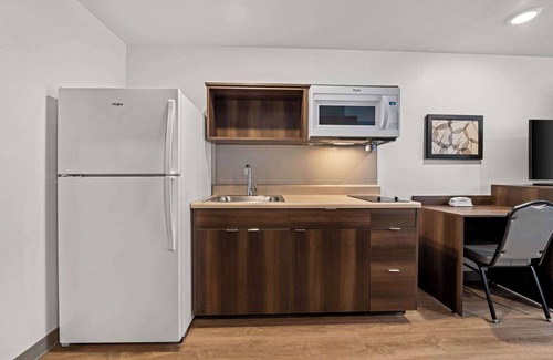 Loves Park Hotel | Woodspring Suites Loves Park Rockford