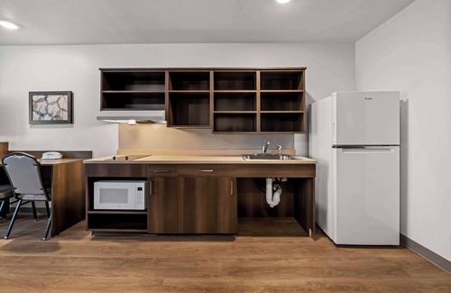 Loves Park Hotel | Woodspring Suites Loves Park Rockford