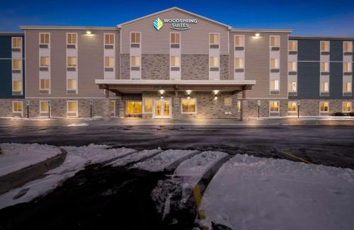 Loves Park Hotel | WoodSpring Suites Loves Park - Rockford