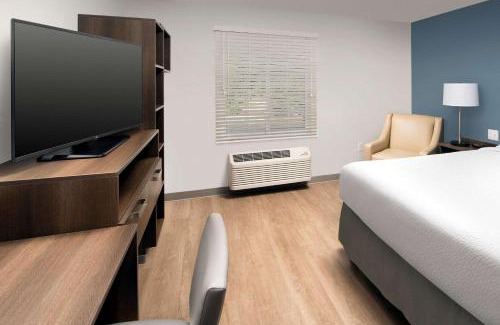 North San Antonio - SAT Hotel | WoodSpring Suites San Antonio Stone Oak