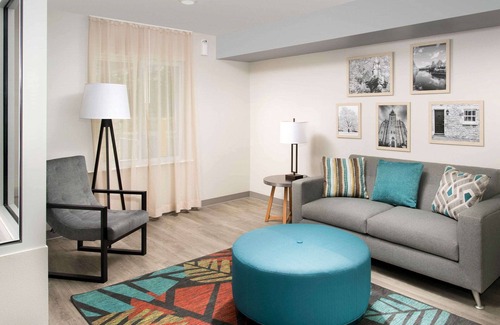 Maumee Hotel | WoodSpring Suites Toledo Maumee