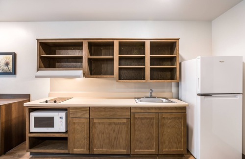 Bellmead Hotel | WoodSpring Suites Waco near University