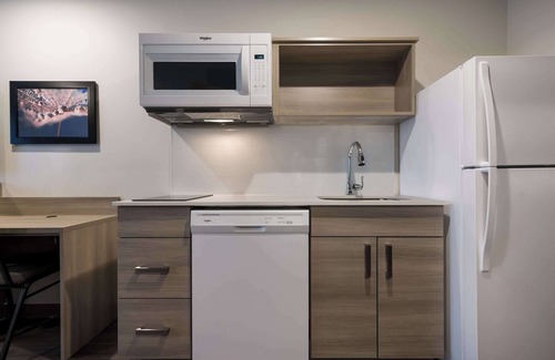 Wixom Hotel | Woodspring Suites Wixom - Novi