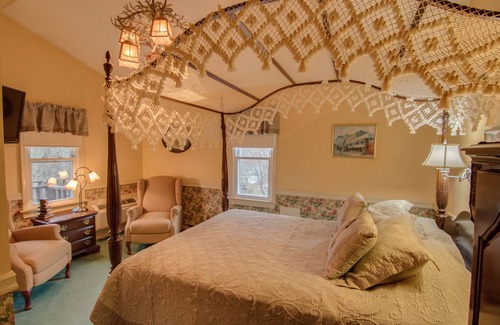 North Woodstock Hotel | Woodstock Inn Station & Brewery