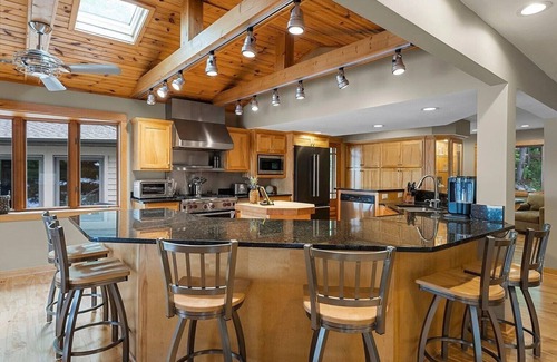Balsam Lake House | Woodsy Waterfront Retreat on Gorgeous Balsam Lake