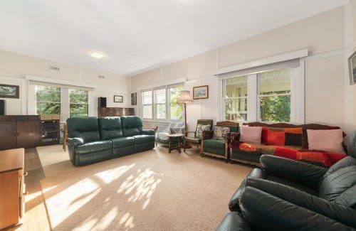 Capel Sound House | Woodthorpe at the Beach - 150m to the beach!