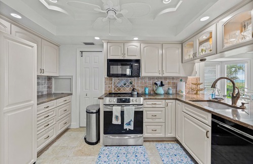 Boca Grande House | Woodwind Beach 10 - 3 bed/3 Bath - Beachfront - South End of Boca Grande - Elevator!