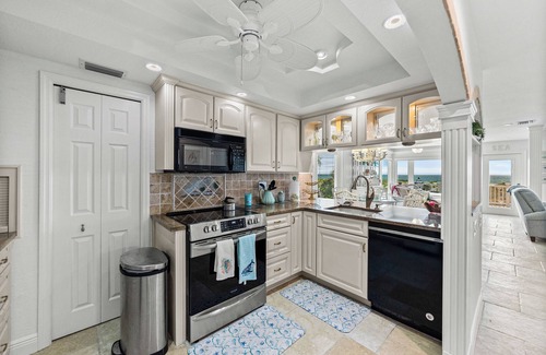 Boca Grande House | Woodwind Beach 10 - 3 bed/3 Bath - Beachfront - South End of Boca Grande - Elevator!