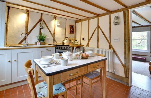 Cranbrook House | Woody - Two Bedroom House, Sleeps 3