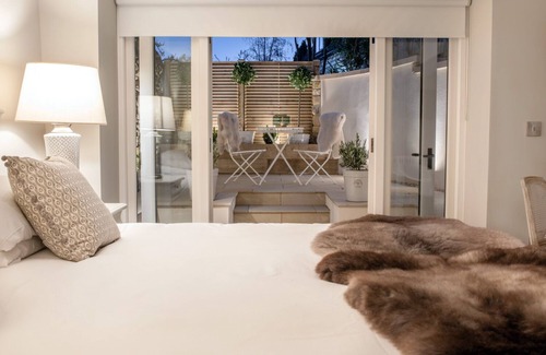 Chipping Campden Bed & Breakfast | Woolmarket House Hospitality Limited