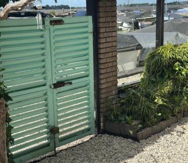 Loosdrecht Boat Rental | Woonboot De Karekiet