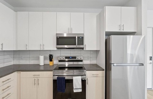Aurora Apartment | Work From Home - East Denver