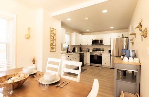 Dunlap House | Work, Rest & Gather | Spacious 3BR w/Modern Charm
