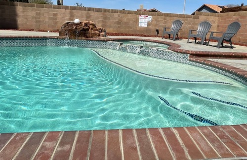 Lancaster House | Working Traveler or on Vacation. Family size home. Pool, Spa and built in BBQ!