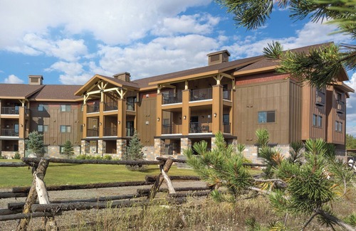 West Yellowstone Condo | Worldmark Wyndham Yellowstone Resort Condo at West gate, Pay 3nights get 4 FREE!
