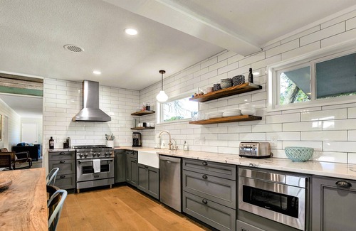 Albert House | Wow! House and Cabin! Next to Cool Town of Albert!