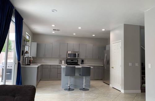 Spring Valley House | WOW Pool, Spa 4 bedrooms 21/2baths with a bedroom down+Movie/Entertainment room