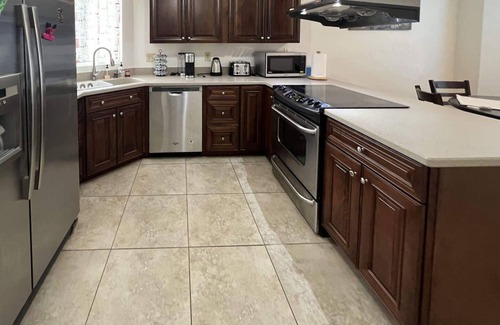 Chandler House | Wow! Single-story 3BR Chandler home