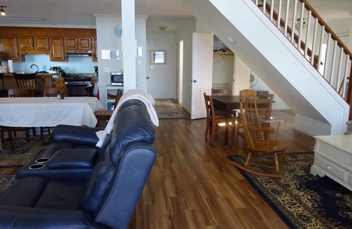 Lake Oconee House | Wow views @Family-friendly Oconee! Pvt Dock! Grill! Firepit! Hot-tub! Pets OK!