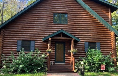 Garrison Cabin | Wrap yourself around the heart of Garrison, Minnesota!