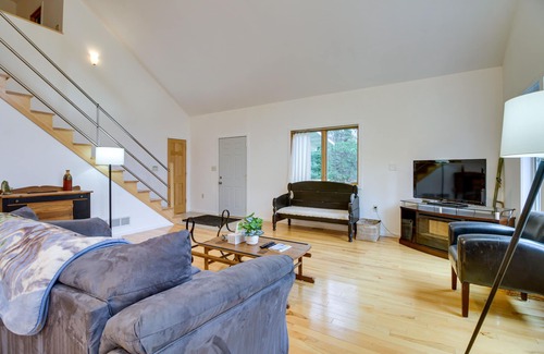 North Carlton House | Wright Retreat on Woodbury Lake: Deck & Fire Pit!