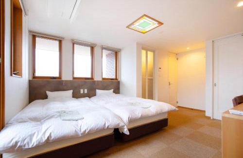 Tsumuura Hotel | Wright Style