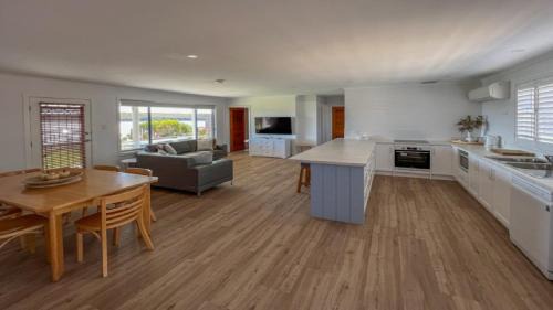 Lake Wangary House | Wrightaway