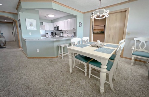 Shell Island Condo | Wrightsville Dunes: Oceanfront Condo, 2 Pools, Tennis Court!