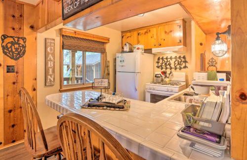 Wrightwood House | Wrightwood Cabin with Cozy Interior!
