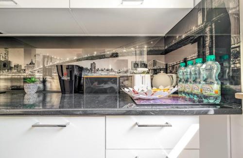 Fabryczna Apartment | Wrocław Escape Apartment with Garden by BookingHost