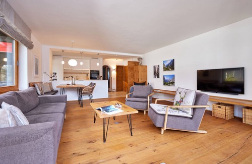 Garmisch-Partenkirchen Apartment | WunderSchön - cosy holiday flat with modern design and alpine charm