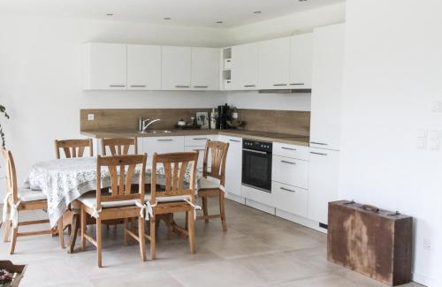 Eggenweiler Apartment | Wunderschöne, helle 3-Zi-Whg mit großem Balkon