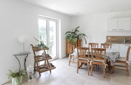 Eggenweiler Apartment | Wunderschöne, helle 3-Zi-Whg mit großem Balkon
