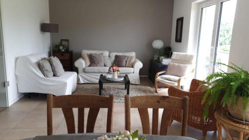 Eggenweiler Apartment | Wunderschöne, helle 3-Zi-Whg mit großem Balkon