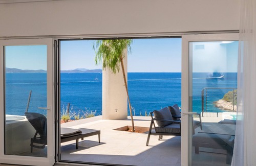 Nerezise Villa | Wunderschöne Moderne Villa mit Pool -3min vom Strand - Meerblick - Ruhige Lage