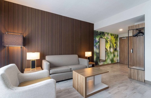 Orlando Hotel | Wyndham Garden Orlando Airport
