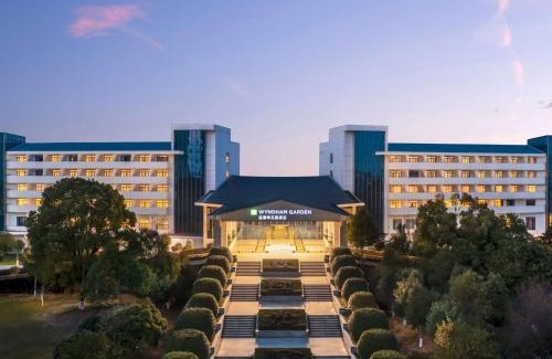 Qianjiang Hotel | Wyndham Garden Qianjiang Downtown