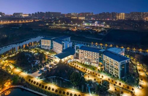 Qianjiang Hotel | Wyndham Garden Qianjiang Downtown
