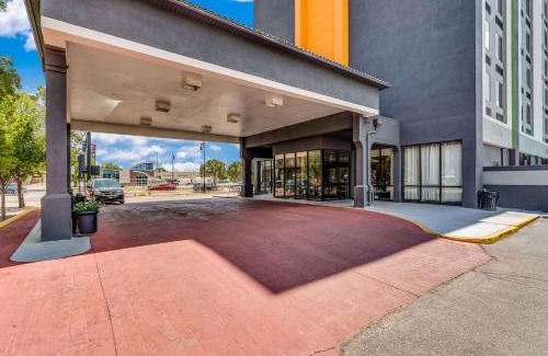 Wichita Hotel | Wyndham Garden Wichita Downtown