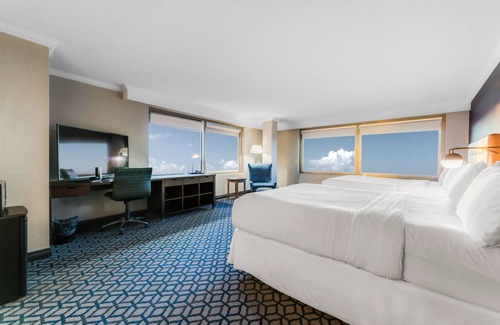 Fallsview Hotel | Wyndham Grand Fallsview Hotel