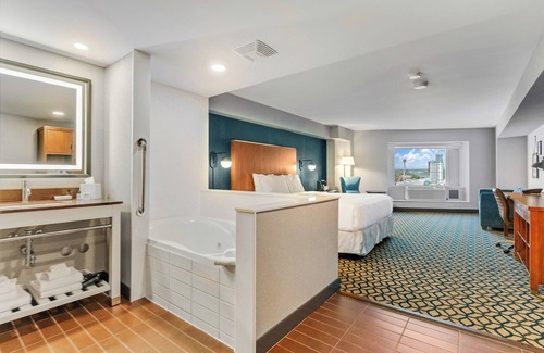 Fallsview Hotel | Wyndham Grand Fallsview Hotel