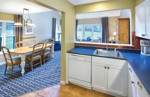Jamestown Condo | Wyndham Newport Overlook | 2BR/2BA King Bed Suite