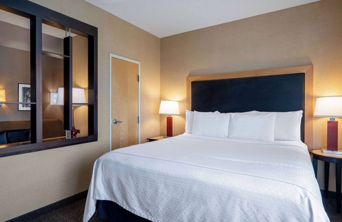 Noblesville Hotel | Wyndham Noblesville
