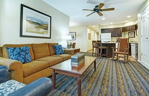 Pinetop Condo | Wyndham Pinetop Resort | Queen Studio w/Balcony