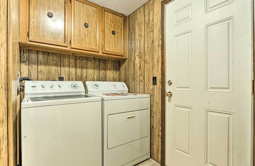 Wheatland House | Wyoming Outdoor Escape: 30 Mi to Oregon Trail